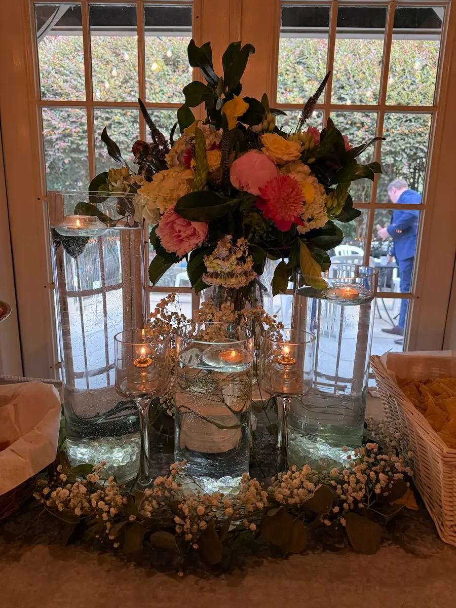 Autumn floral centerpiece with lanterns