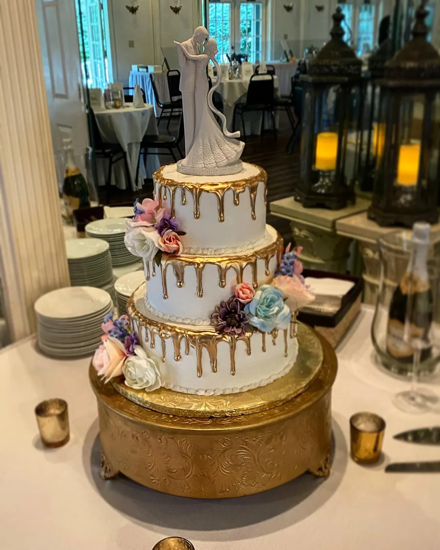 Wedding cake with a gold drip finish